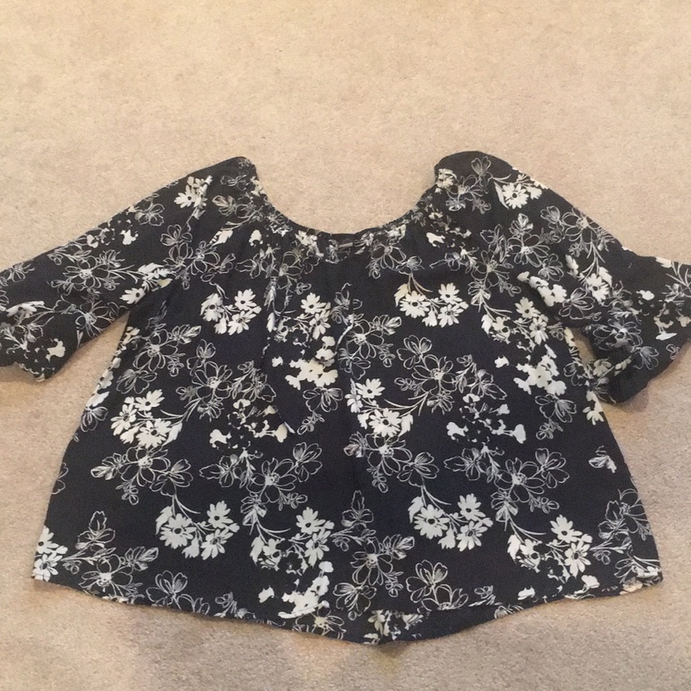 Torrid off the shoulder floral blouse